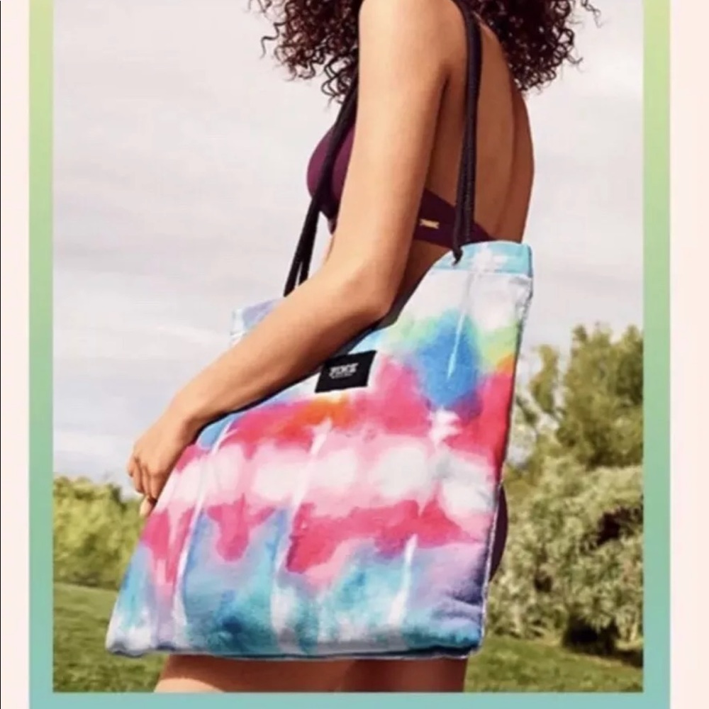 Victoria’s Secret PINK tote towel packable